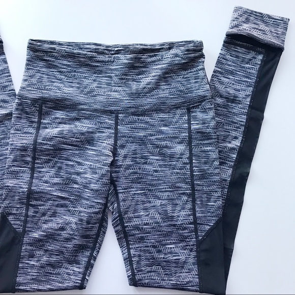 Mesh Panel Stirrup Workout / Yoga Pants - Picture 6 of 8